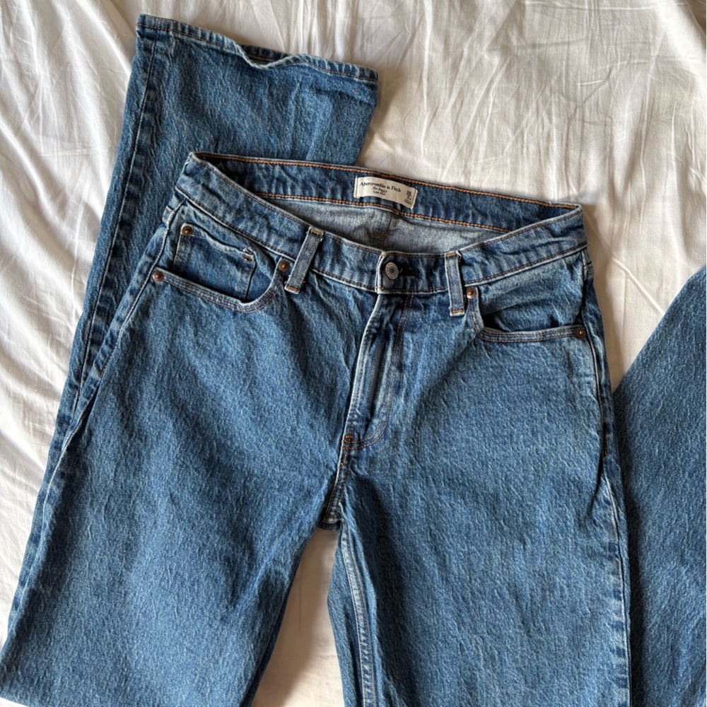 A&F The Baggy Low Rise Straight Leg Blue Jeans (EXTRA LONG)